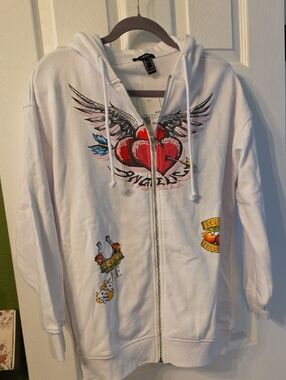 Forever 21 White Hoodie with Black Brand Tag